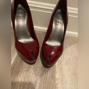 Jessica Simpson peep toe dark red heels size 7.5